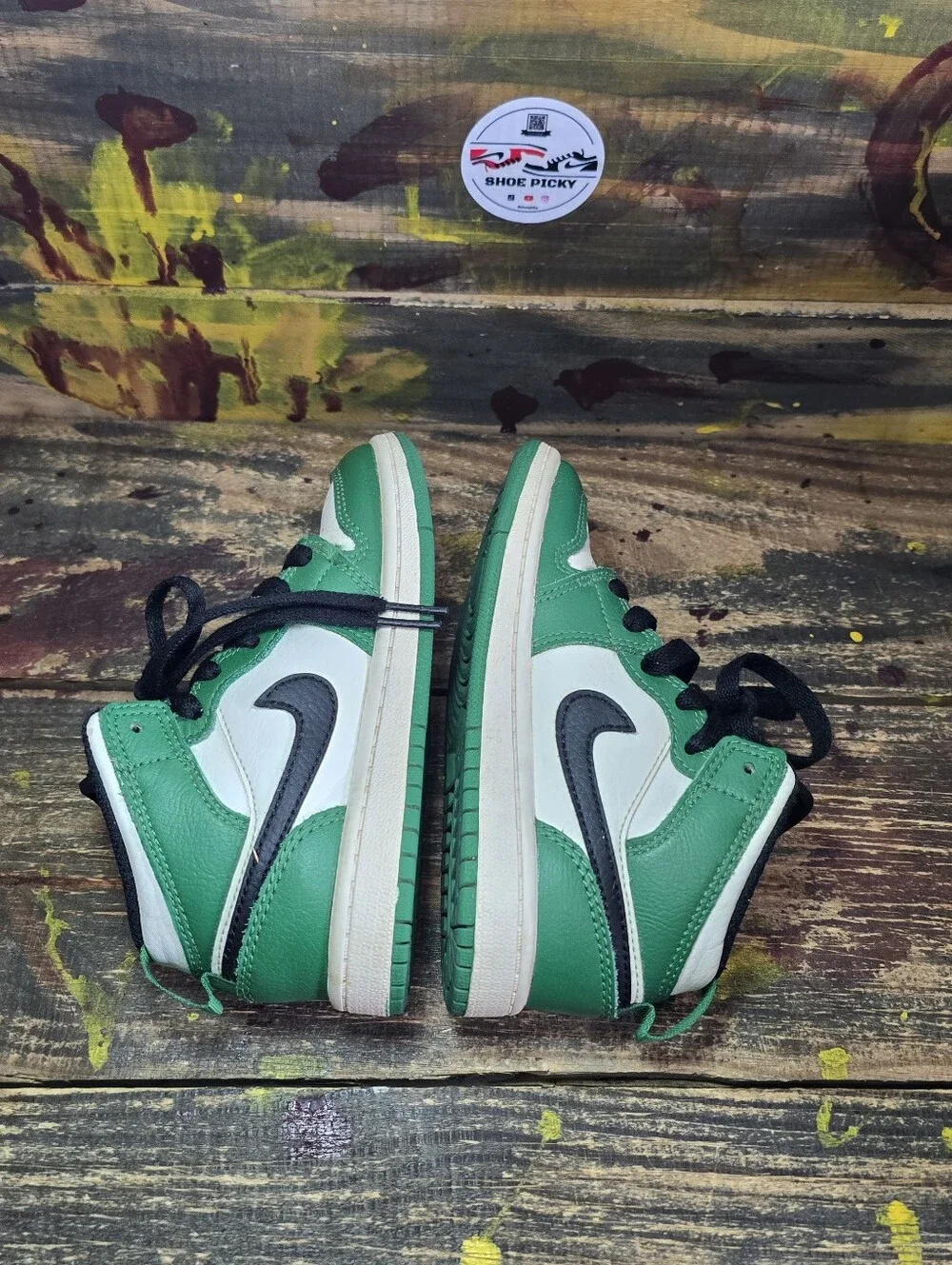 Nike Air Jordan 1 Mid SE Kids Shoes Size 11C Pine Green BQ6932-301 Used